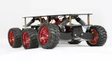 Sort off-road chassis med 6-hjulstræk – 4